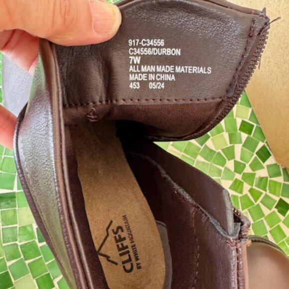Cliffs by White Mountain Booties - Durbon DK BROWN/SMOOTH 7 Wide - Picture 5 of 8